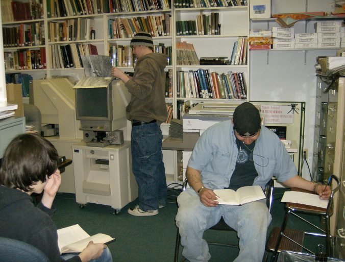 Maintenance Staff and Volunteer in Research Centre Maintenance Staff and Volunteer in Research Centre