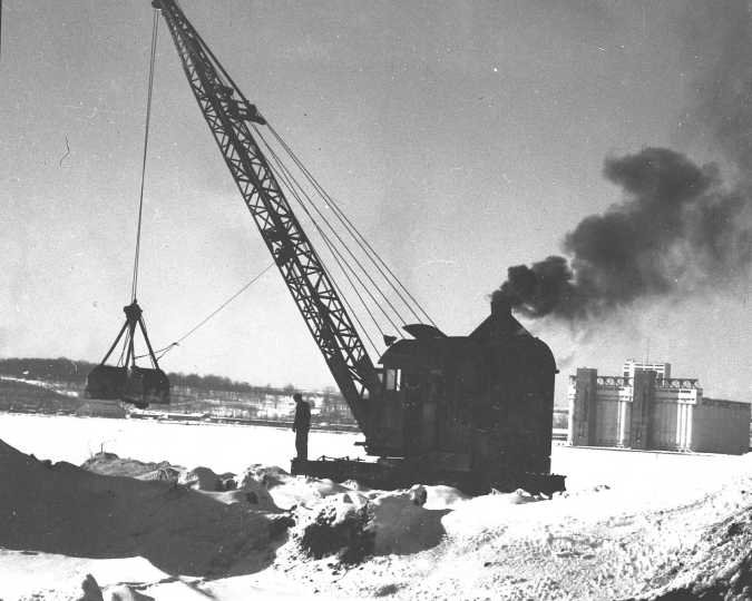 2004 0083 0051 town dock